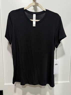 Alo Black T-shirt
